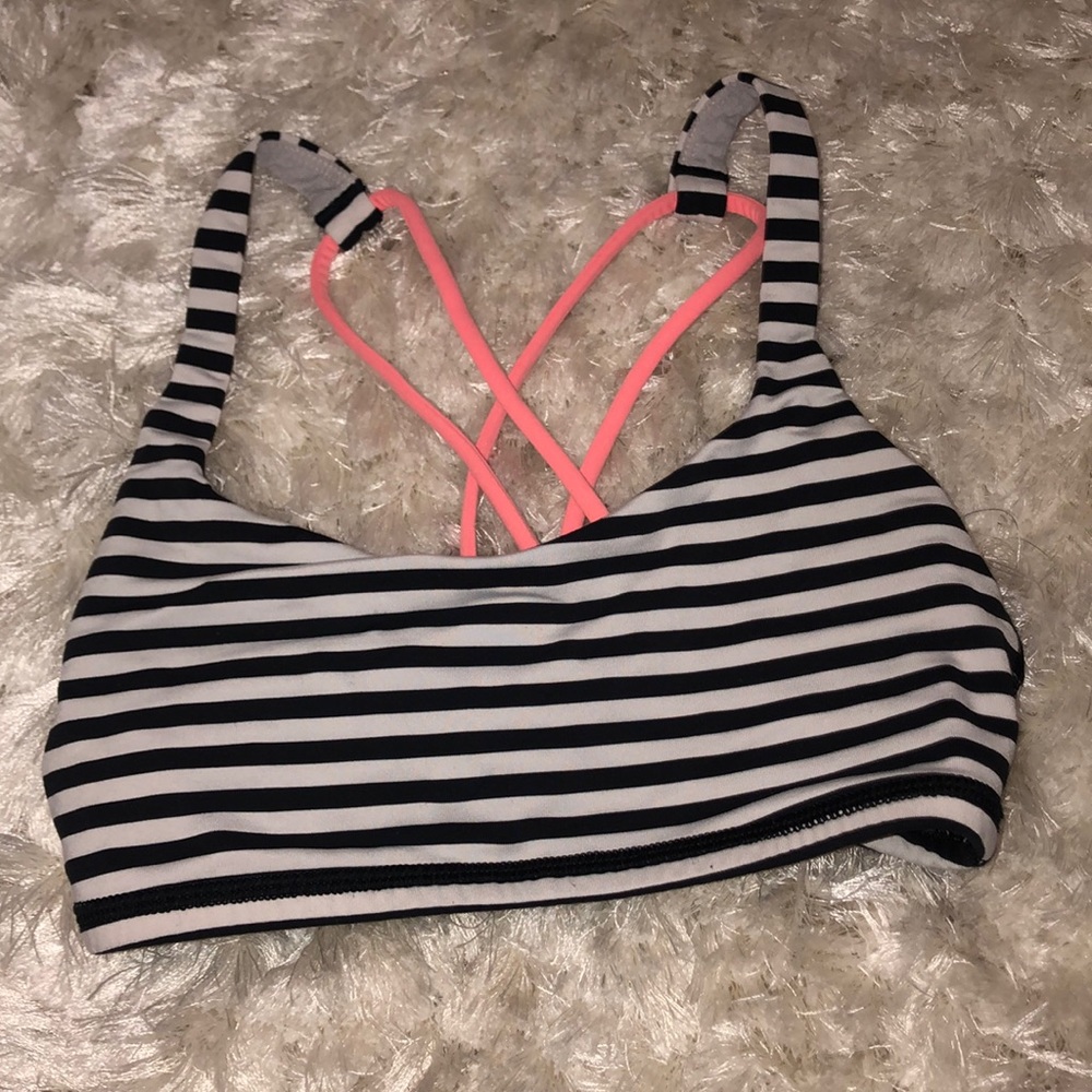 LULULEMON SIZE 2 SPORTS BRA (accepting offers)